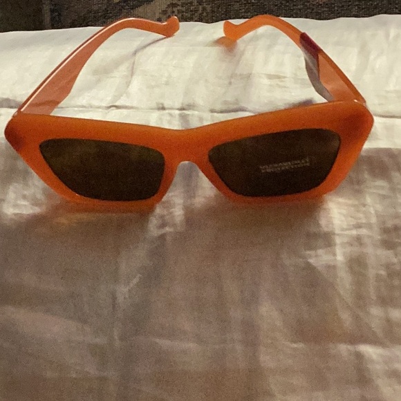 😎NWT Orange 90’s Style So Much Fun To Wear Retro Sun Glasses Closet Must Have 😎 - Picture 1 of 9